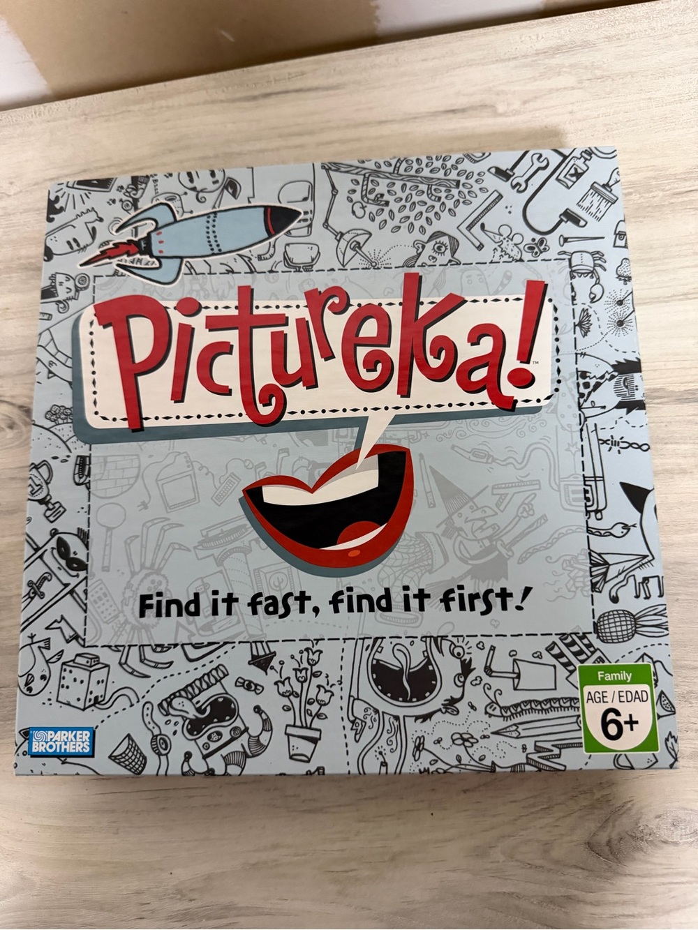 Pictureka! Family Search & Find Game - Red, Gray, Blue
